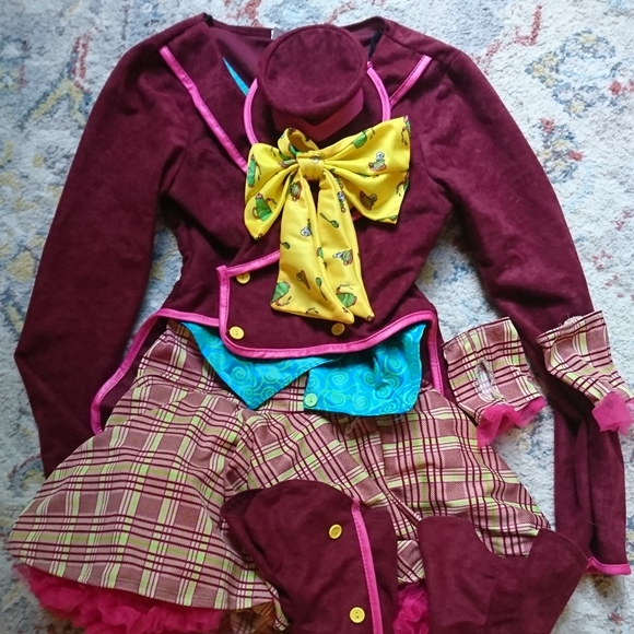 California Costumes Other - Mad hatter costume. California Costumes Other - Mad hatter costume.